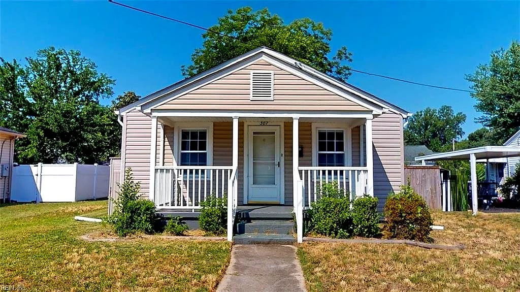 307 Elizabeth ST, Suffolk — 3 bed Residential, 991 sqft