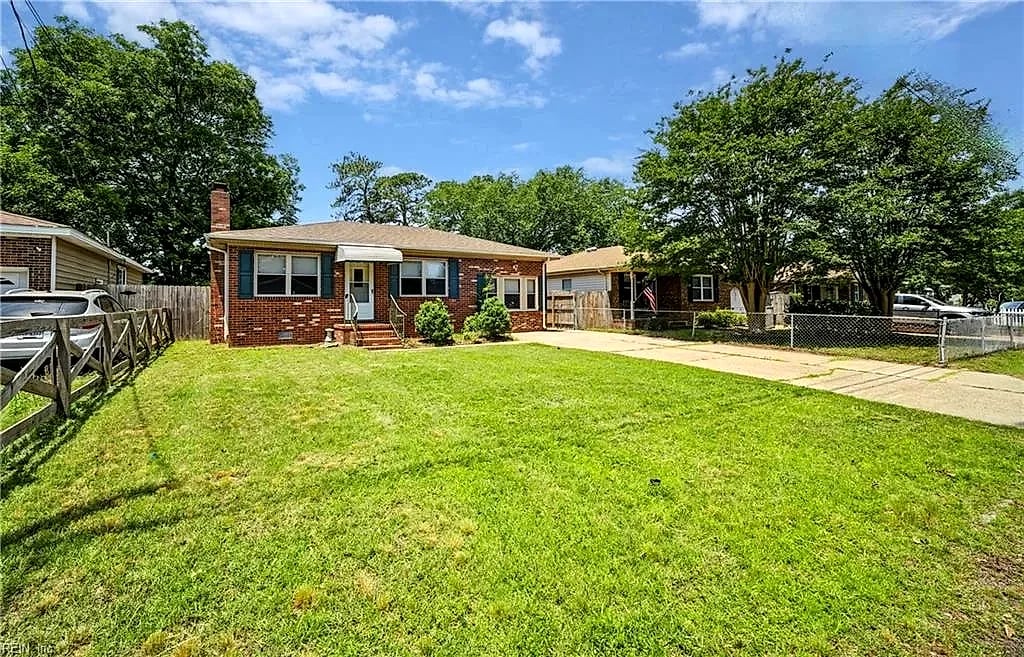 1425 Philmont AVE, CHESAPEAKE VA 23325
