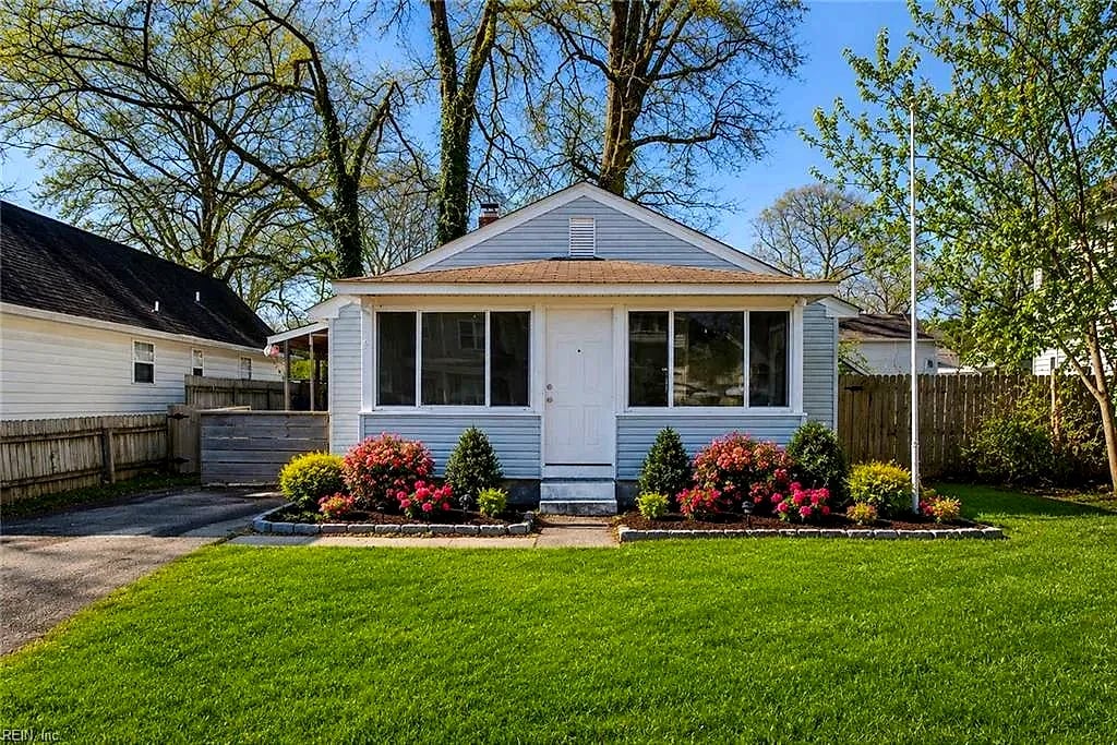 2041 Lockard AVE, CHESAPEAKE VA 23320