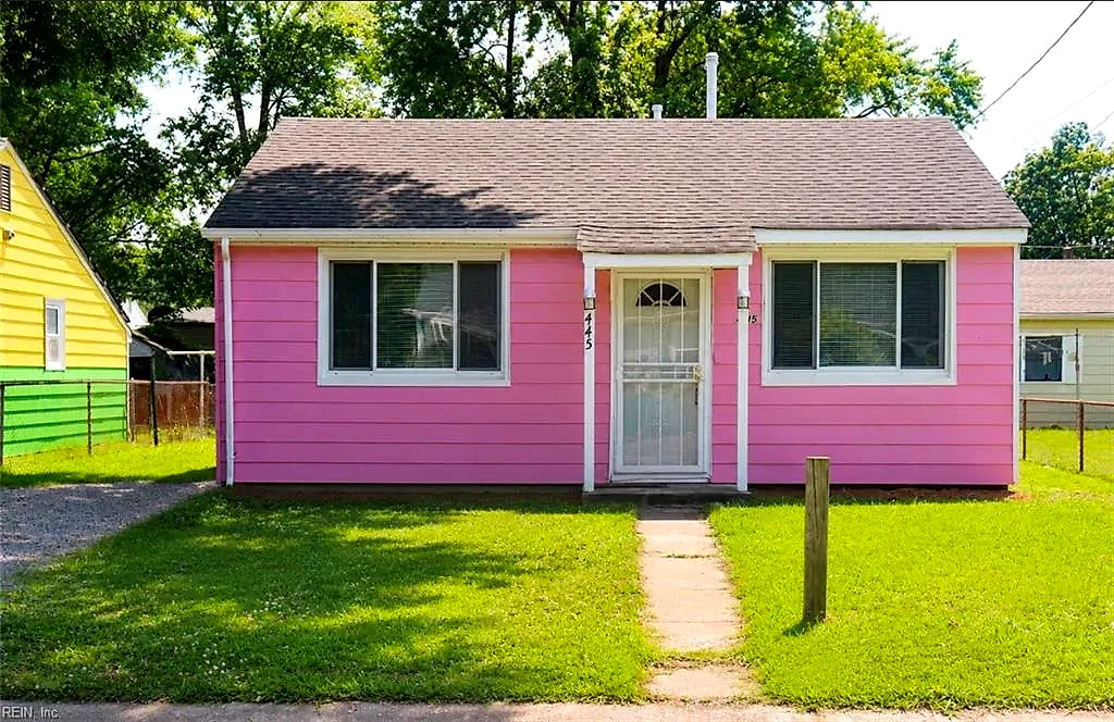 445 Smiley RD, HAMPTON VA 23663