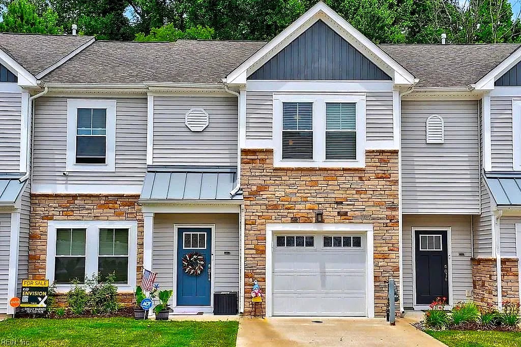 1002 Opal ST #103, SUFFOLK VA 23435