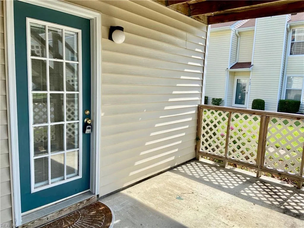 4160 Thalia Station CIR, VIRGINIABEACH VA 23452