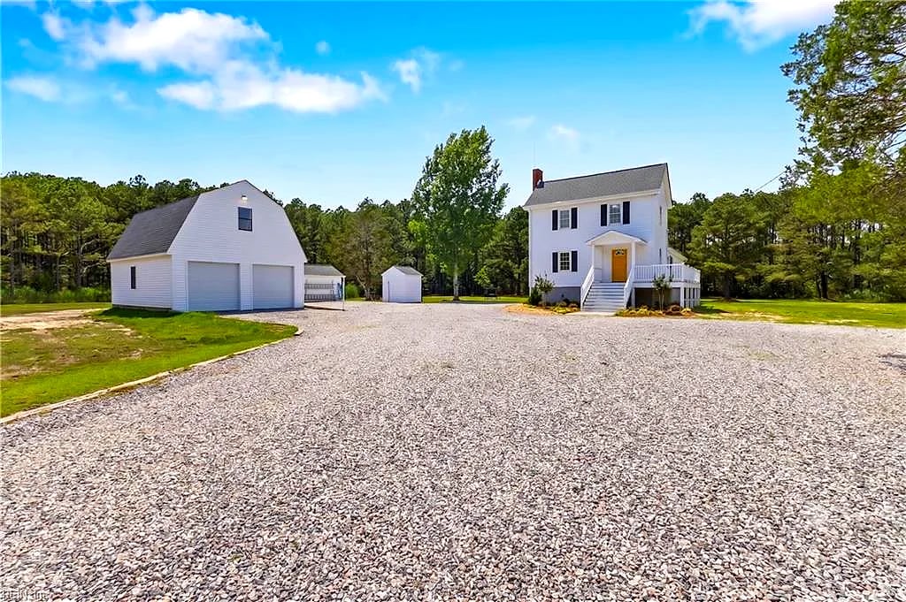 9632 Rowes Point RD, HAYES VA 23072