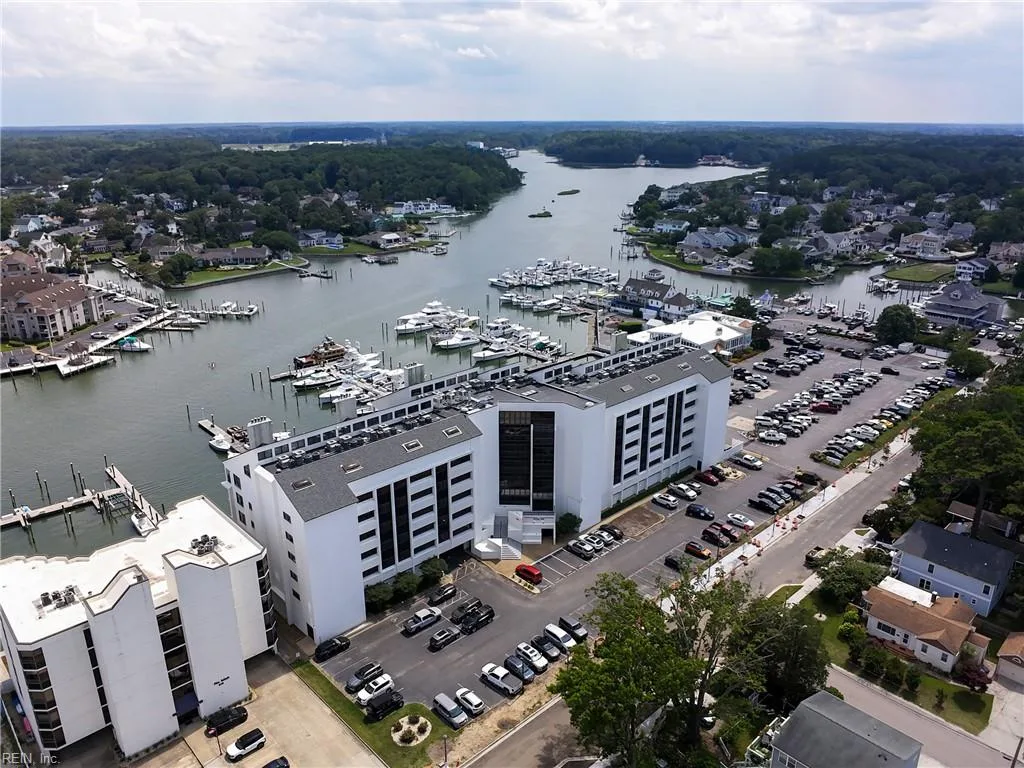 500 Winston Salem AVE #410, Virginia Beach — 2 bed Residential, 1,700 sqft