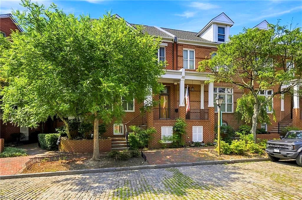 251 W Freemason ST, NORFOLK VA 23510