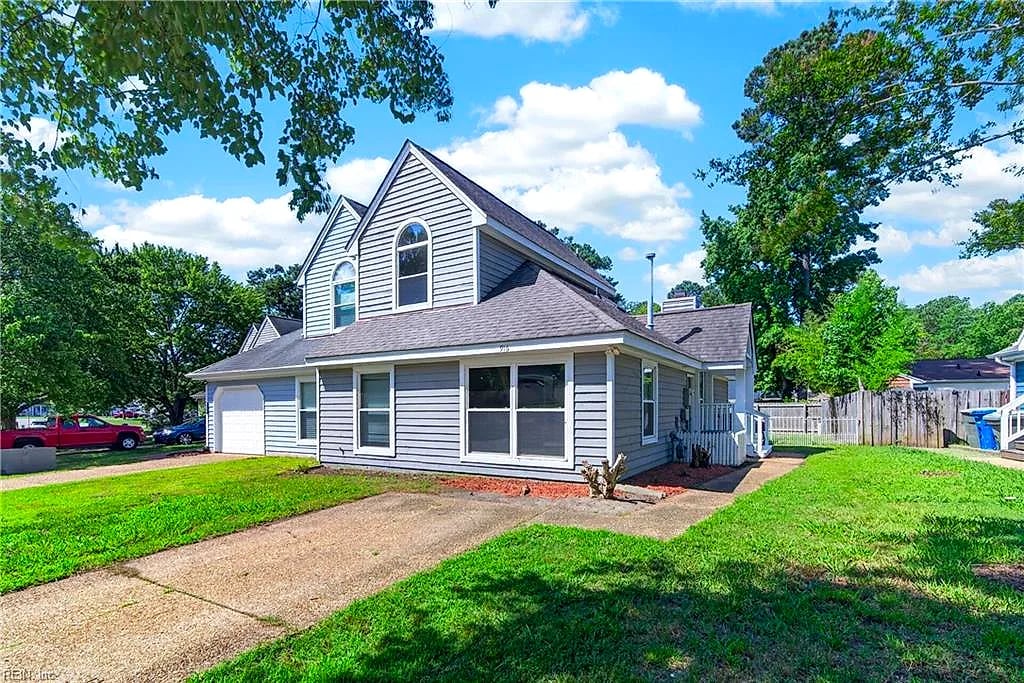 916 Woodcreek DR, NEWPORT NEWS VA 23608