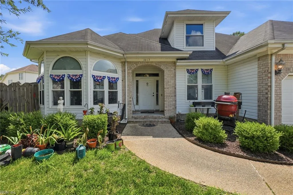 3217 Marengo DR, Virginia Beach — 5 bed Residential, 3,064 sqft