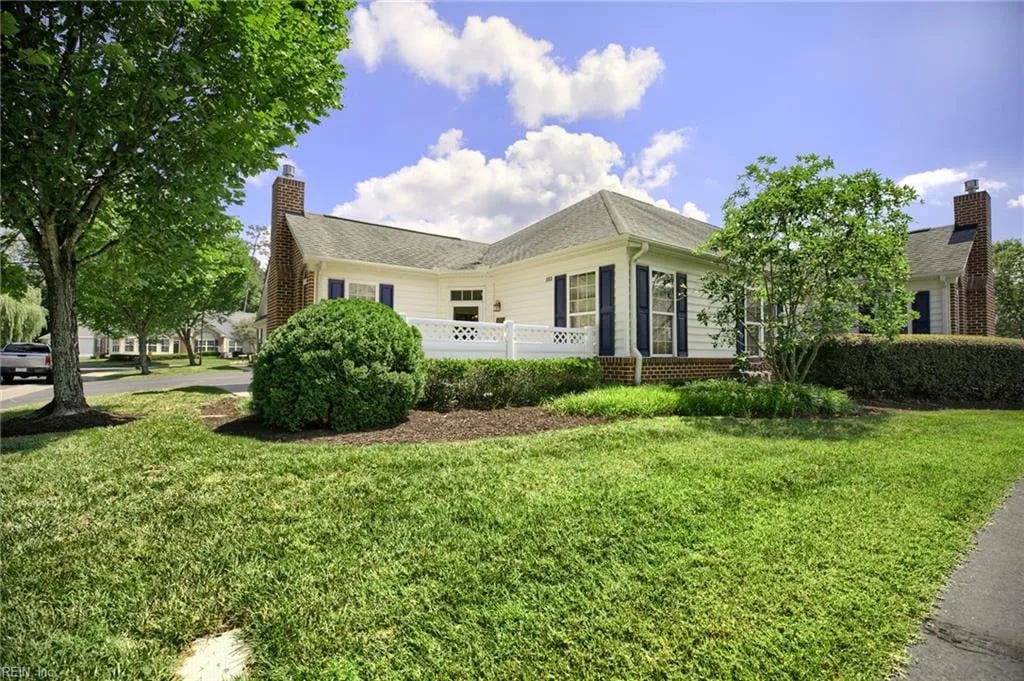 303 Garman LOOP, YORKTOWN VA 23690