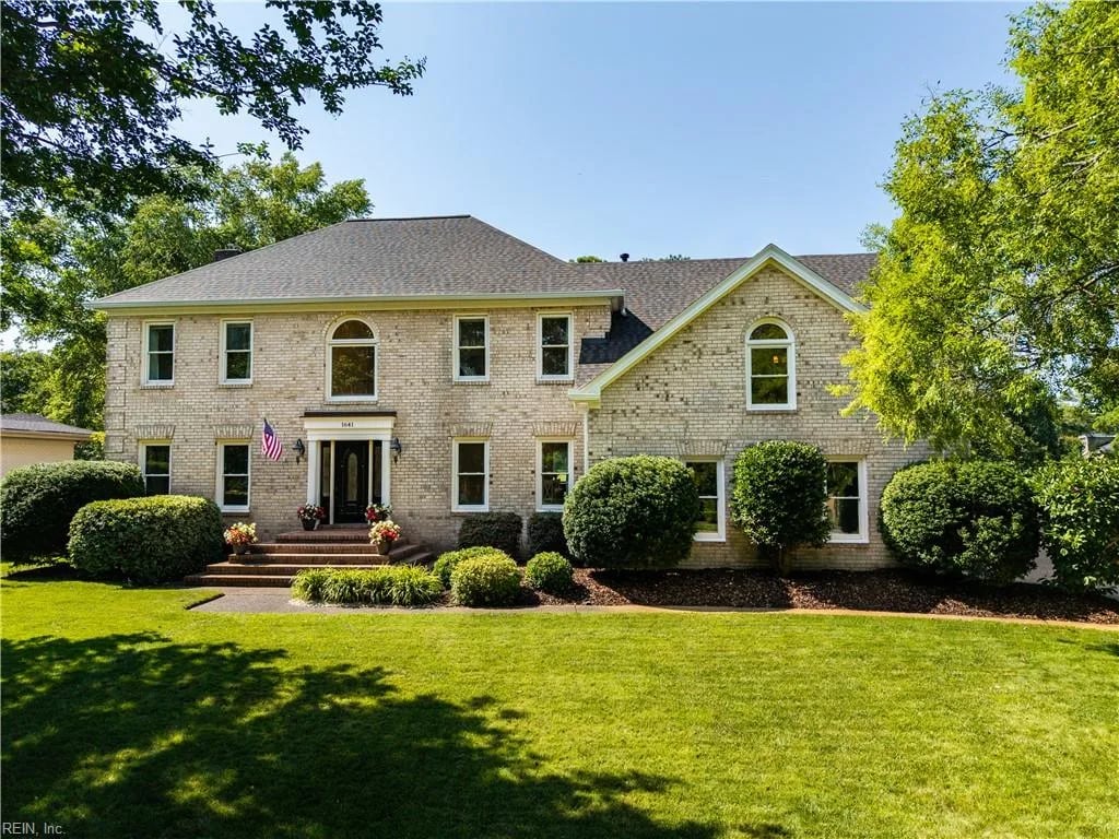 1641 Dey Cove DR, Virginia Beach — 5 bed Residential, 3,602 sqft