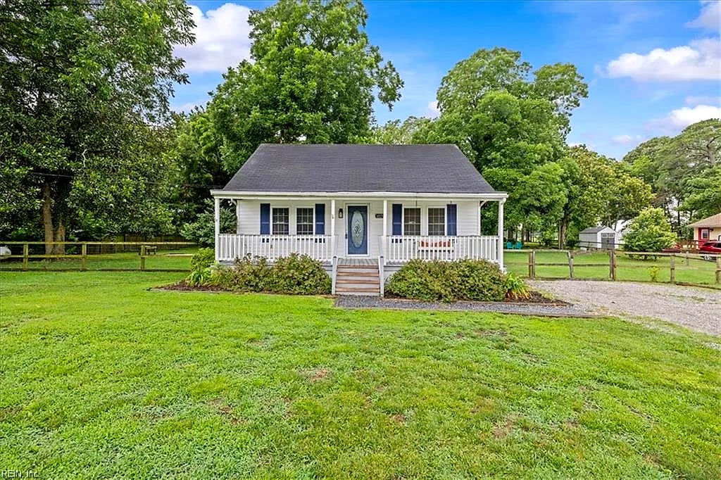 10270 Center ST, Carrollton — 4 bed Residential, 1,700 sqft