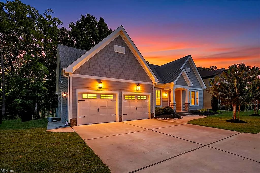 3458 Raintree CIR, Suffolk — 6 bed Residential, 3,100 sqft