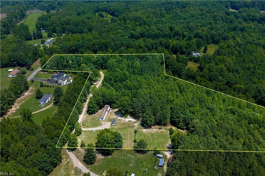 1130 Zion Branch RD, Saluda — 3 bed Residential, 1,000 sqft