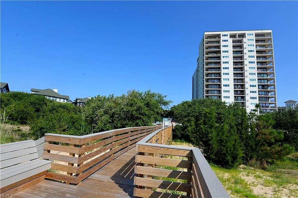 3288 Page AVE #1004, VIRGINIA BEACH VA 23451