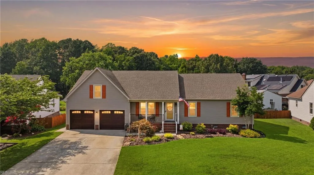 233 Downing DR, Chesapeake — 4 bed Residential, 2,046 sqft