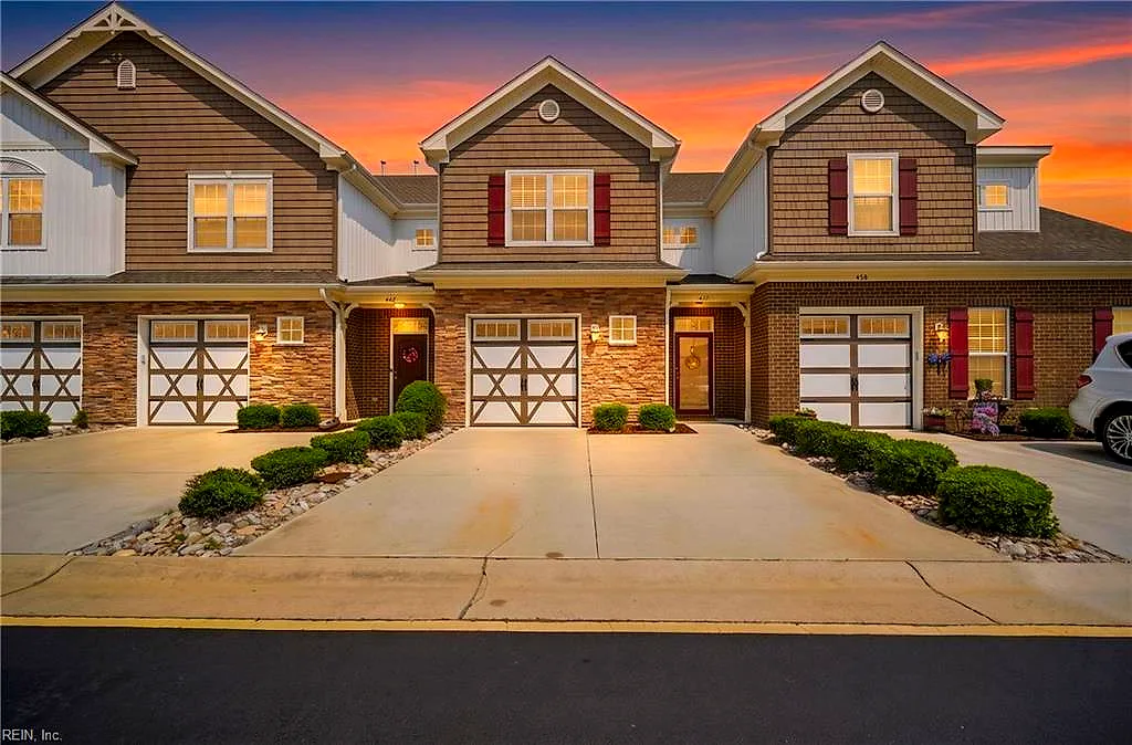 432 Autumn Green LN, Chesapeake — 3 bed Residential, 1,804 sqft