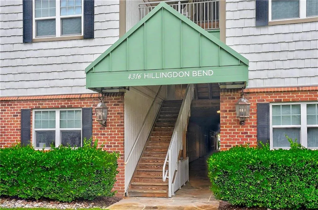 4316 Hillingdon BND #305, CHESAPEAKE VA 23321