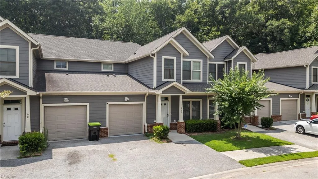 200 Seasons CIR #602, SUFFOLK VA 23434