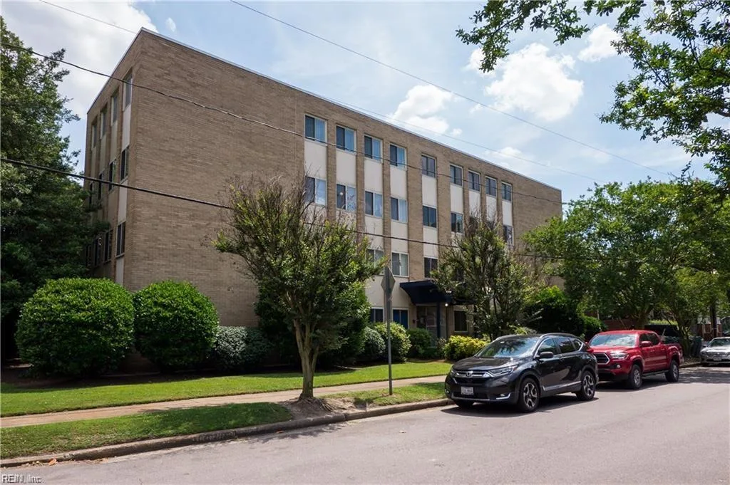 1005 Woodrow AVE #2C, NORFOLK VA 23507
