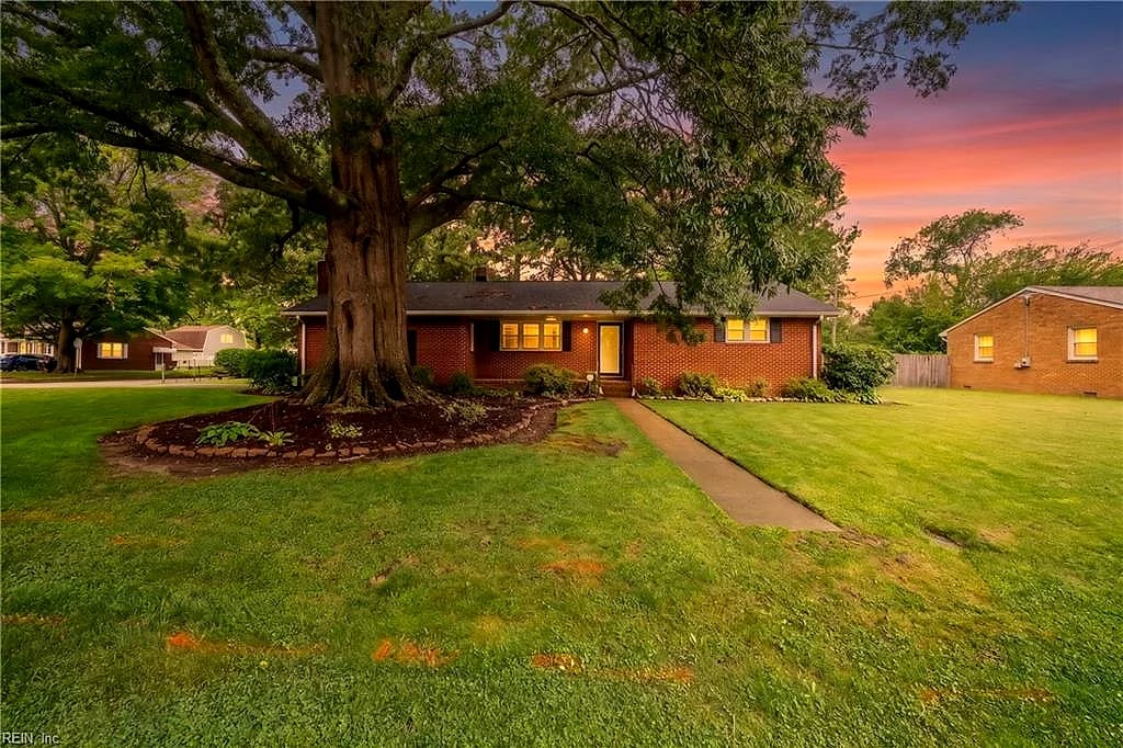 2600 Janson DR, CHESAPEAKE VA 23321