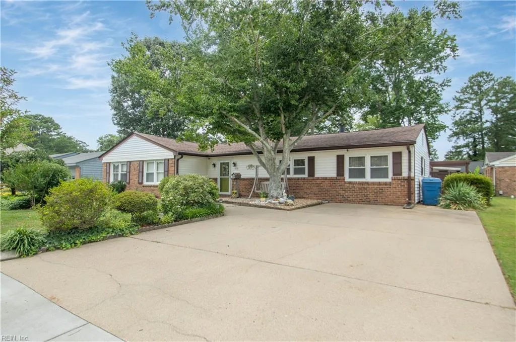 409 Old Forge CT, Virginia Beach — 4 bed Residential, 2,088 sqft