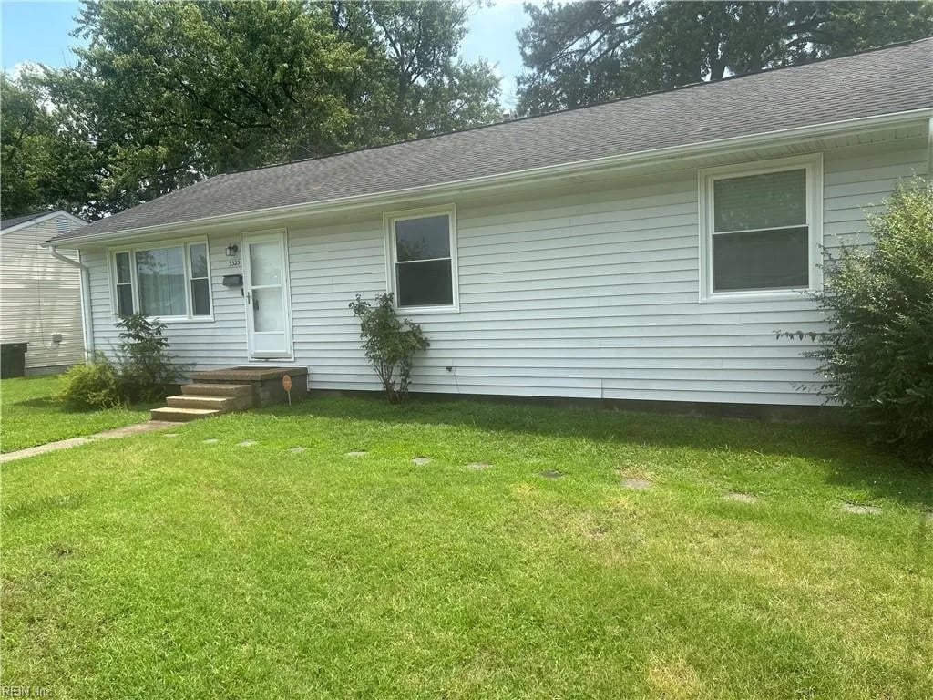3323 Candlewood DR, HAMPTON VA 23666