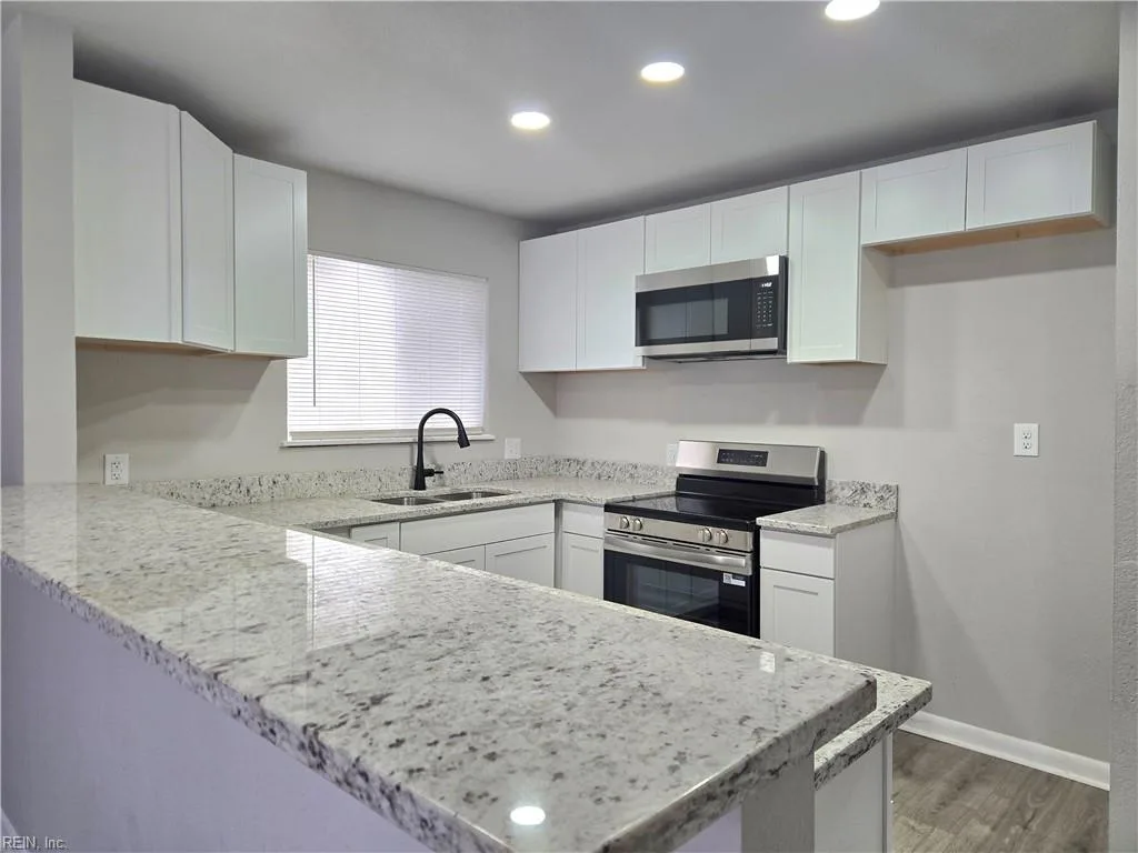 651 26th ST, NEWPORT NEWS VA 23607