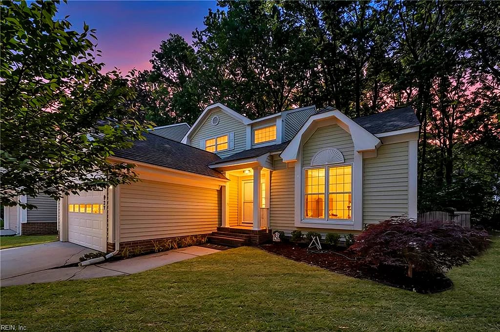 927 Thatcher WAY, CHESAPEAKE VA 23320