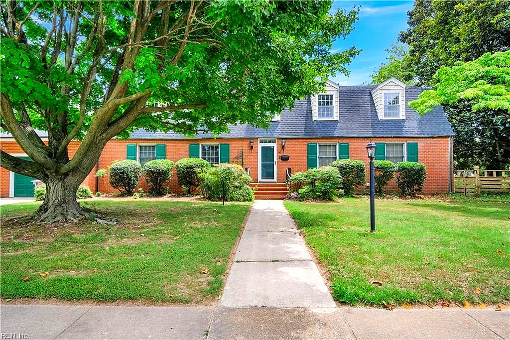 60 N Willard AVE, HAMPTON VA 23663