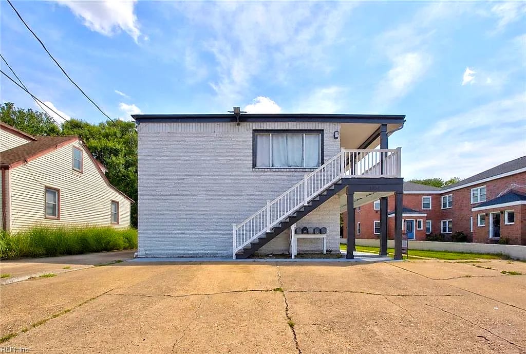 1957 E Ocean View AVE, NORFOLK VA 23503