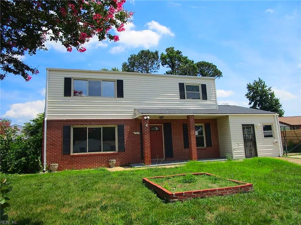 72 Banister DR, Hampton — 4 bed Residential, 2,700 sqft