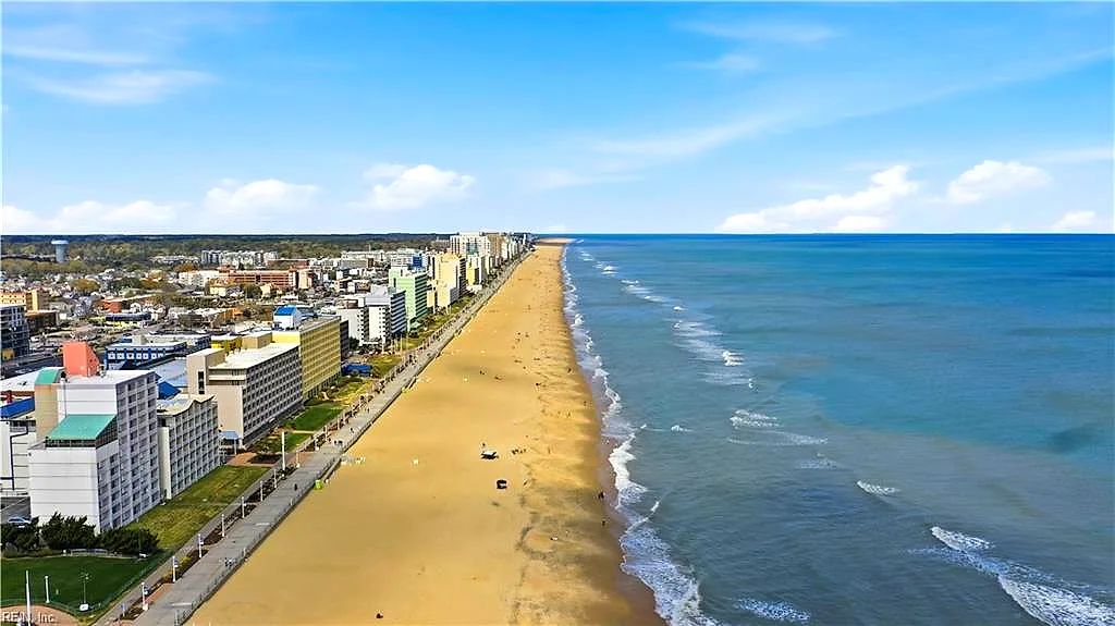 217 16th ST, VIRGINIA BEACH VA 23451