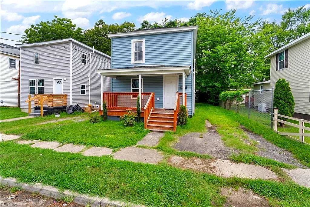 206 Oak ST, SUFFOLK VA 23434
