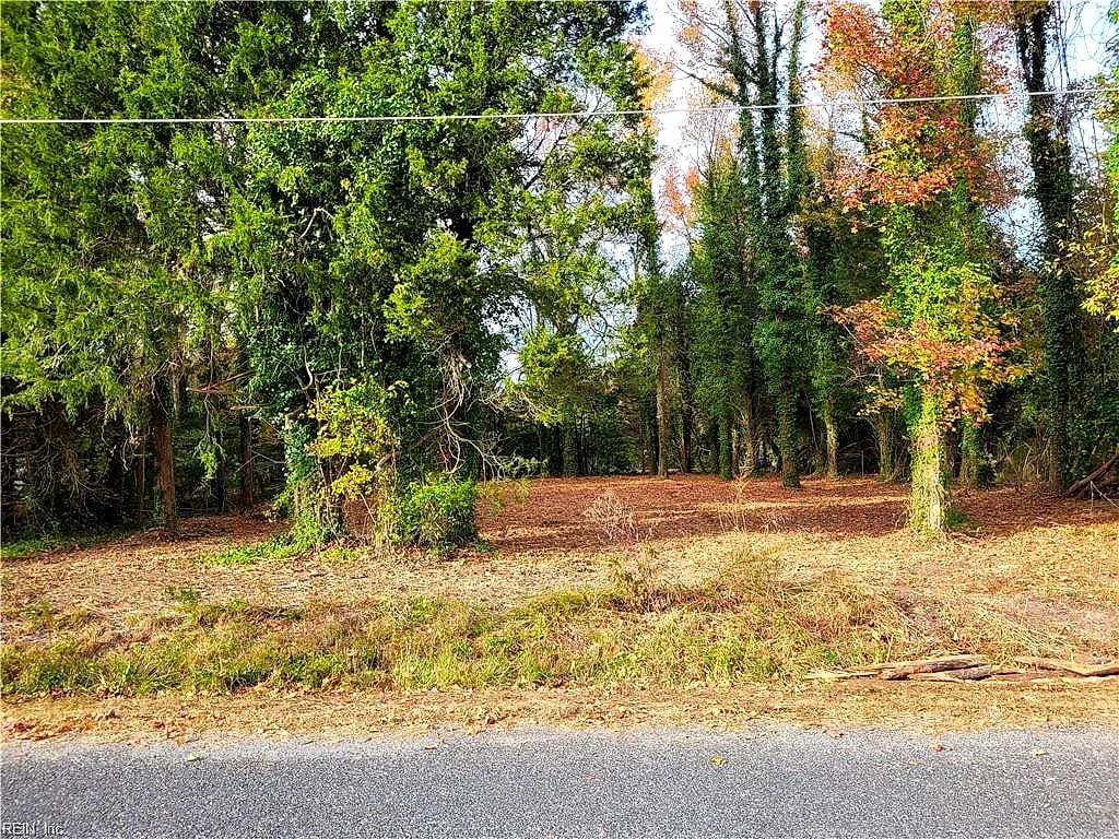 56 Mobjack LN, HAYES VA 23072