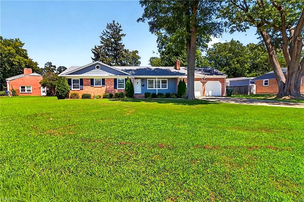 35 Shore Park DR, NEWPORT NEWS VA 23602