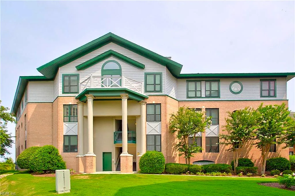 3248 Page AVE #104, VIRGINIA BEACH VA 23451