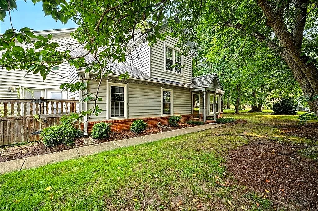 1313 Quail Creek HOLW #C, CHESAPEAKE VA 23320