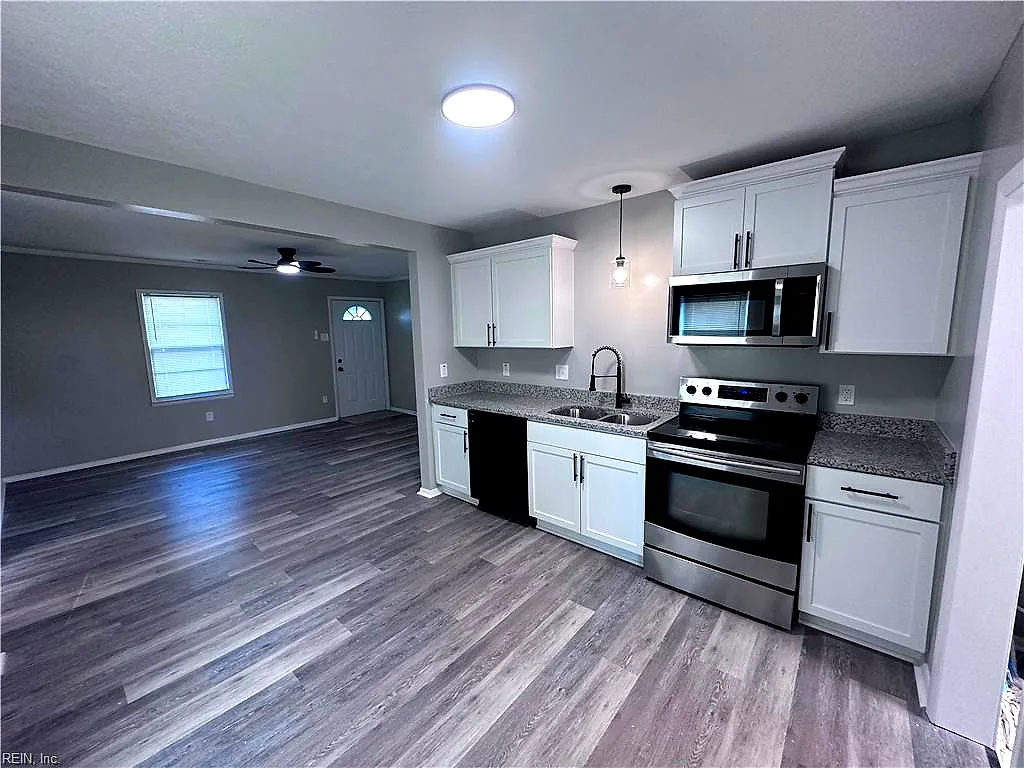 617 Renn RD, HAMPTON VA 23663