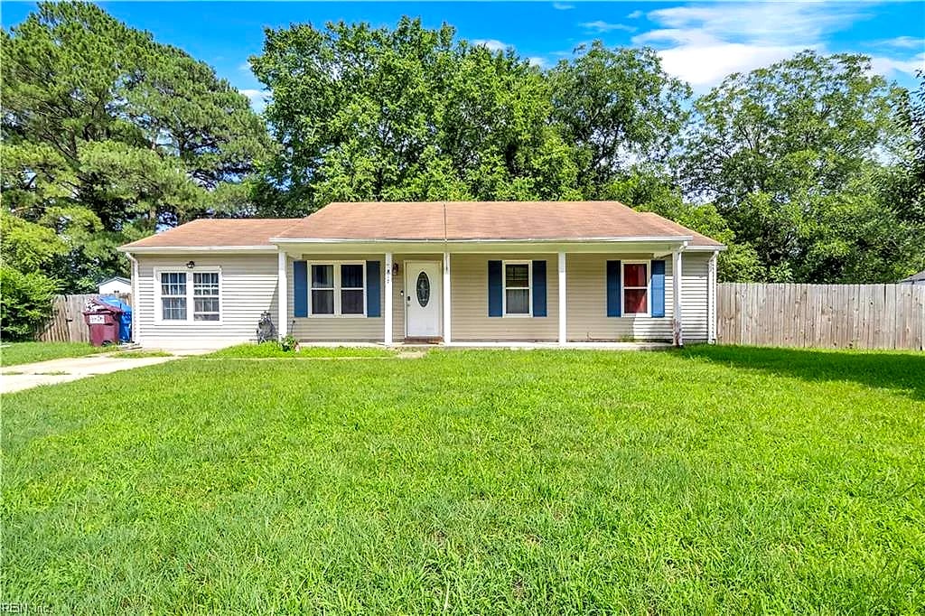 817 Dana DR, CHESAPEAKE VA 23321
