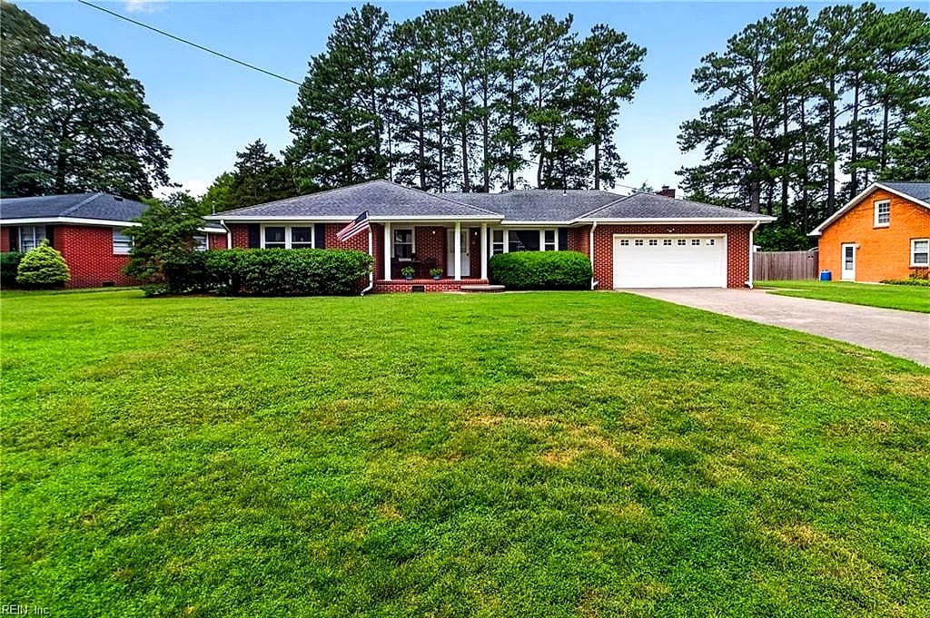 208 Woodford DR, Chesapeake — 3 bed Residential, 1,705 sqft