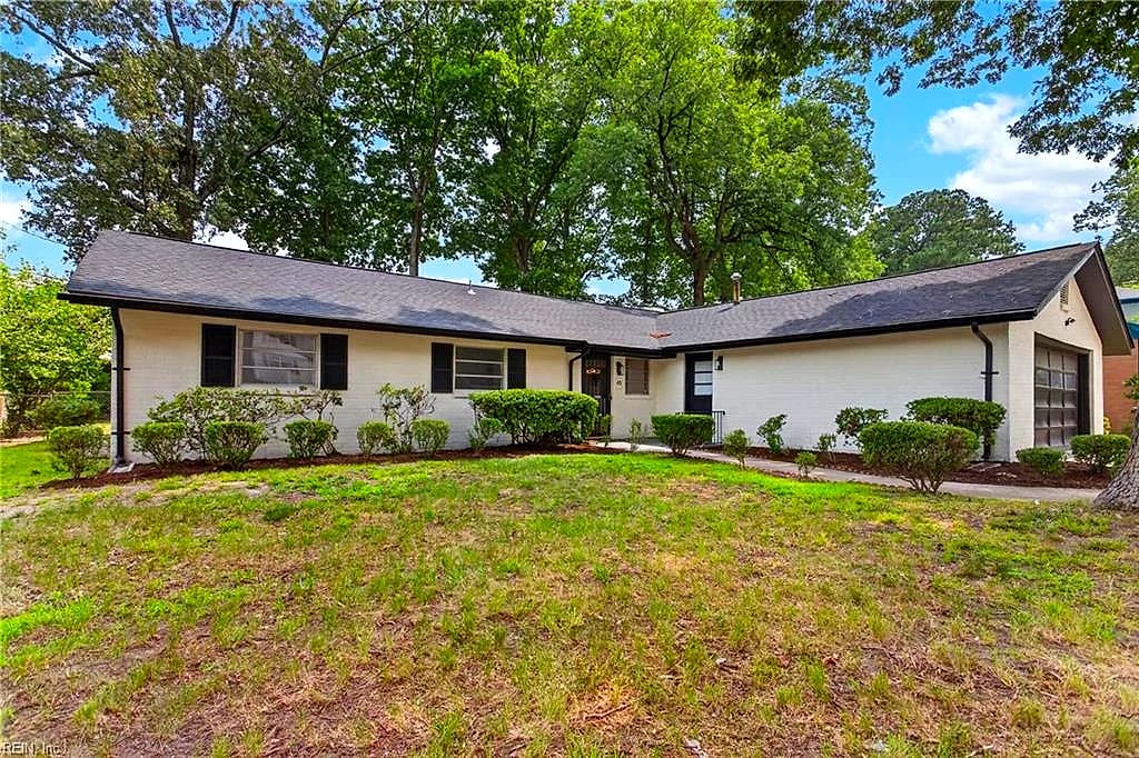 43 Azalea DR, HAMPTON VA 23669