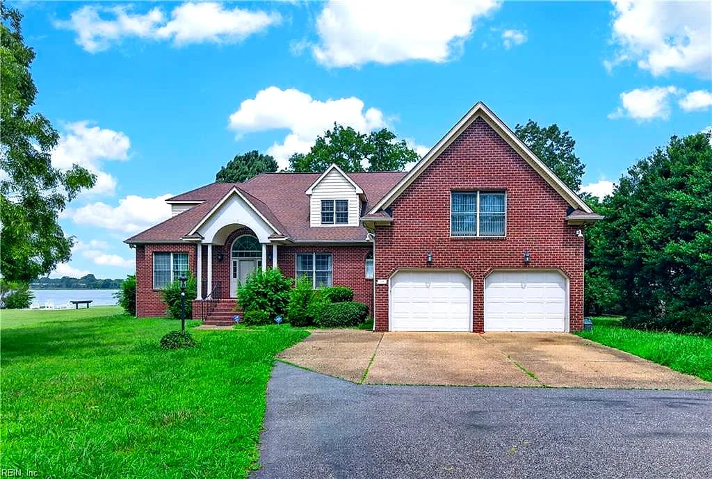 19 Hampshire DR, HAMPTON VA 23669