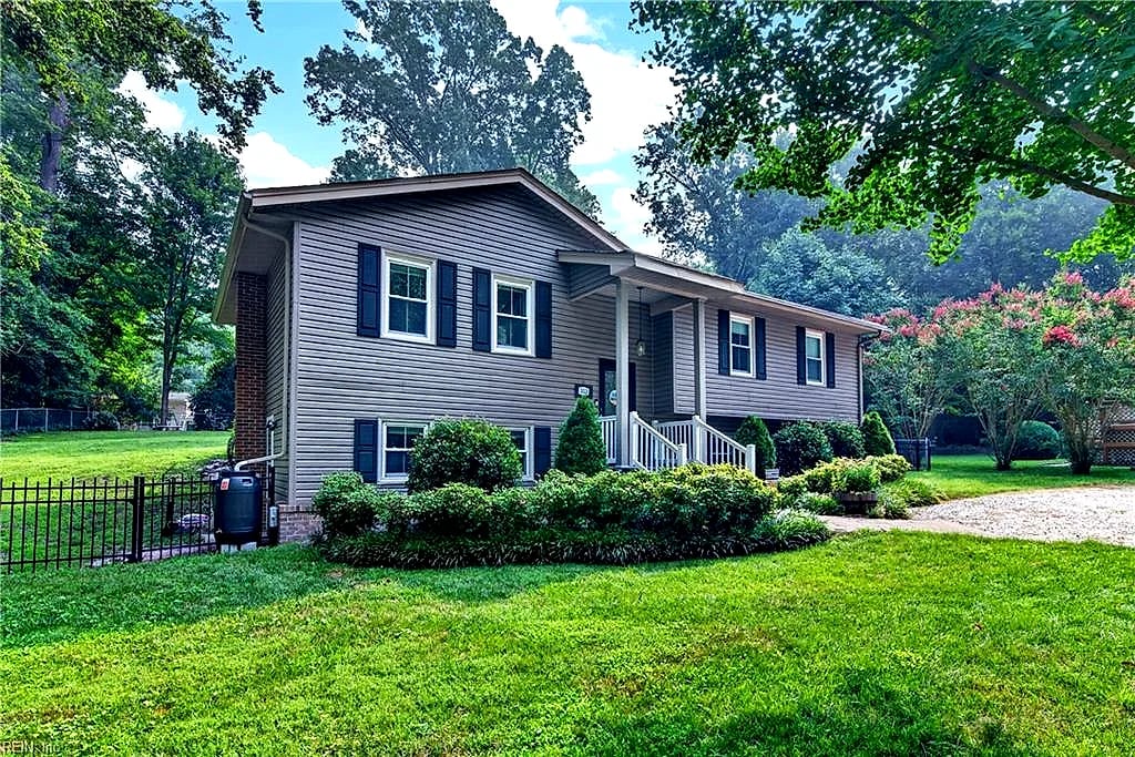 303 Marl Ravine RD, Yorktown — 4 bed Residential, 2,544 sqft