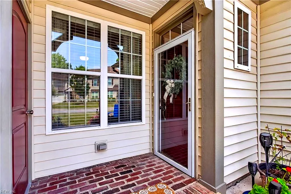 202 Herons CV, Carrollton — 1 bed Residential, 1,240 sqft