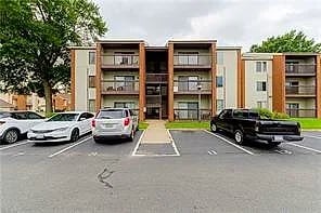 19 Haverford CT, Hampton — 1 bed Residential, 602 sqft