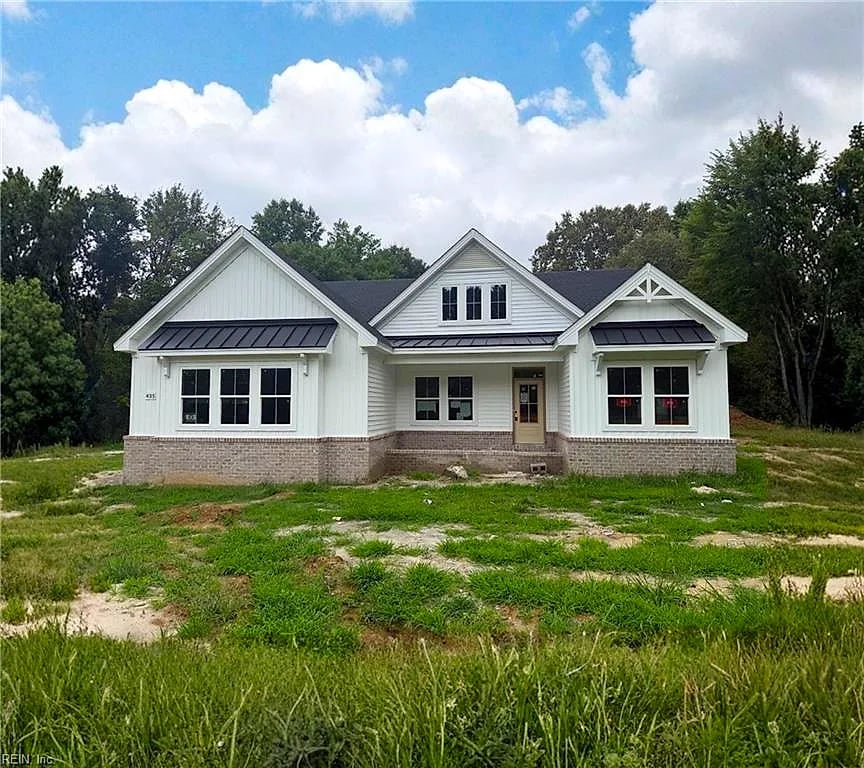 435 Gallbush RD, Chesapeake — 4 bed Residential, 2,725 sqft