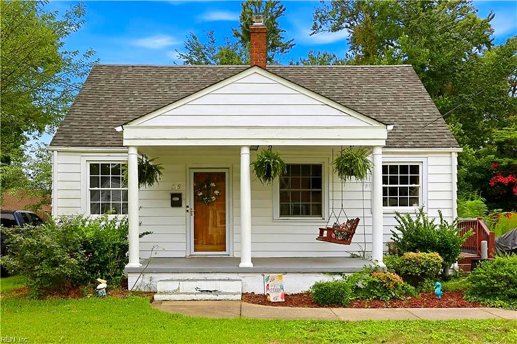 215 Tareyton LN, PORTSMOUTH VA 23701