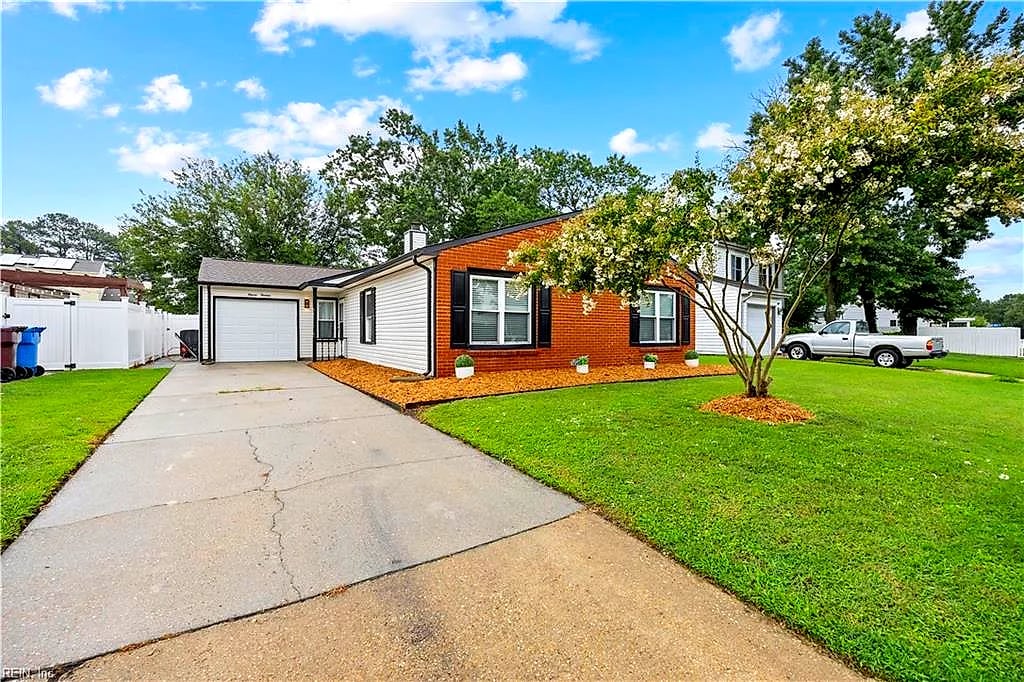 1113 Turtle Rock TRCE, Chesapeake — 3 bed Residential, 1,553 sqft