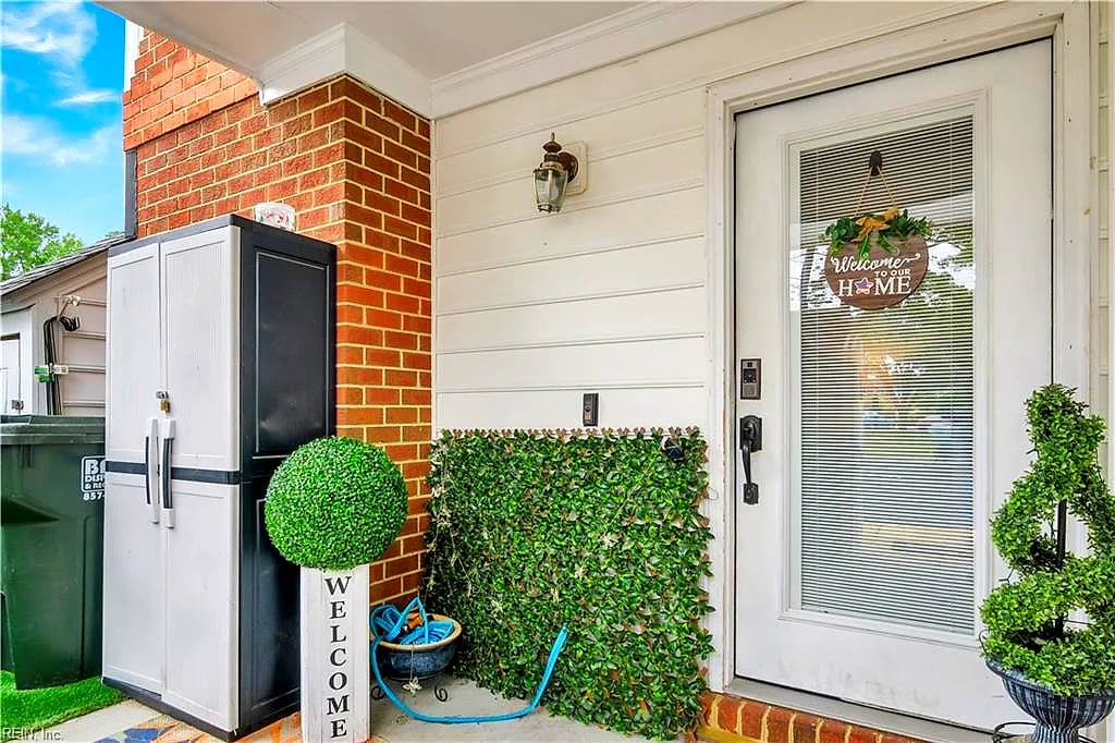 103 Turnbridge LN #H, YORKTOWN VA 23693