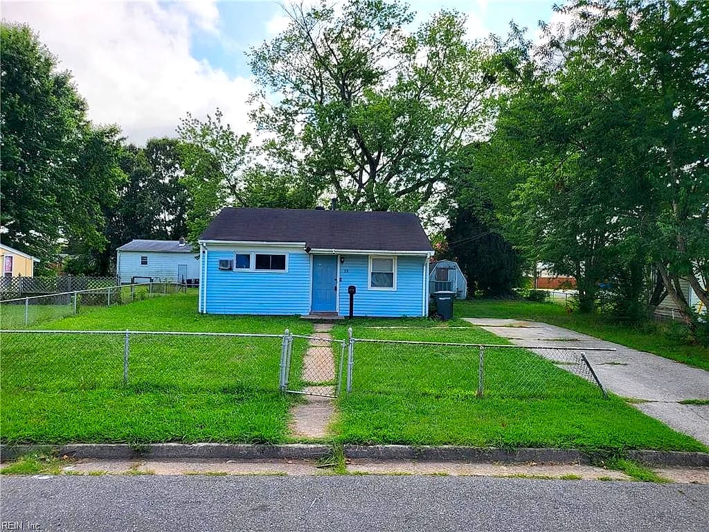 29 Shelton RD, HAMPTON VA 23663