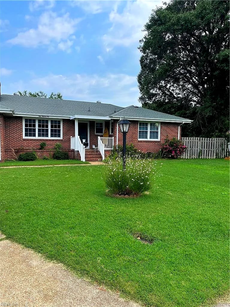801 Raymond CT, VIRGINIA BEACH VA 23464